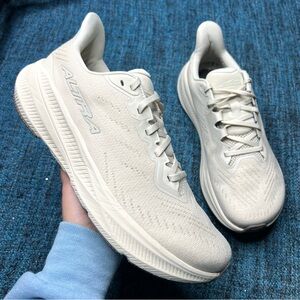 Altra Experience Flow 2 Running Shoes in Sand Women's Size 11 Sneakers